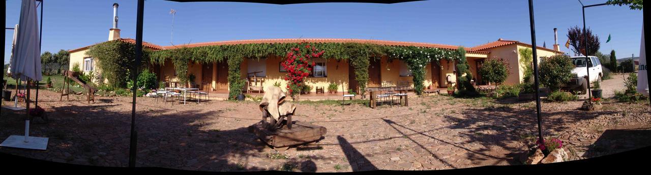 Hotel Rural La Cimbarra Aldeaquemada Exterior foto